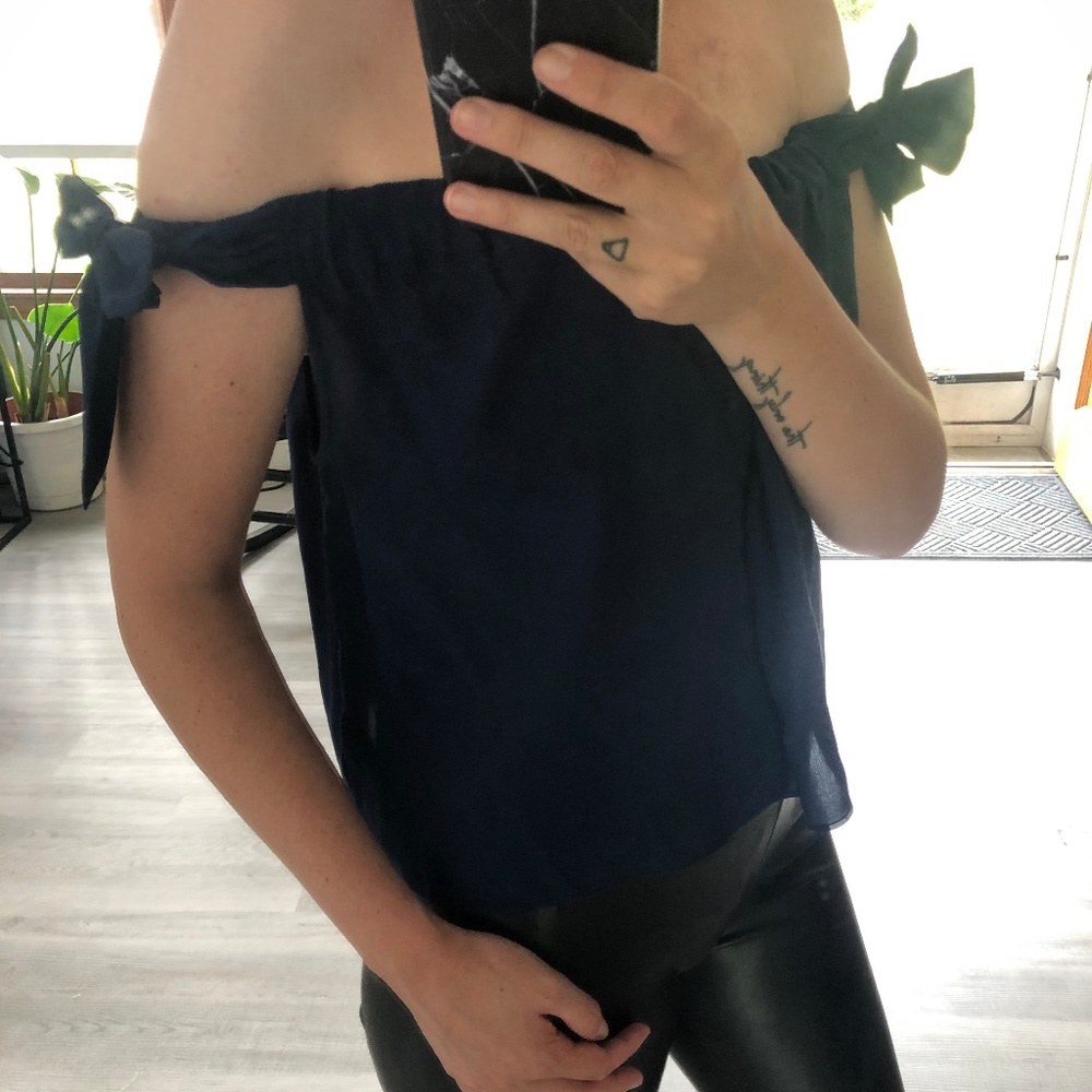 Club Monaco Off the Shoulder Navy Top